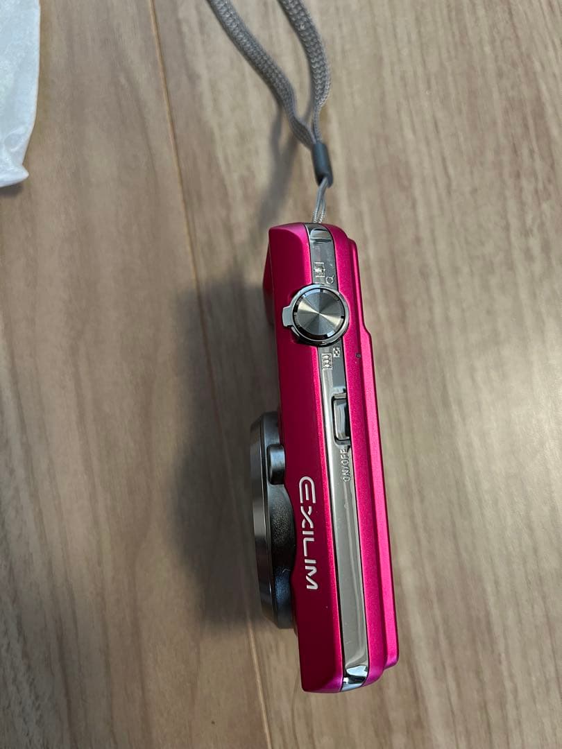 レトロ！コンパクトデジカメ　CASIO EXILIM EX-ZS150 ピンク