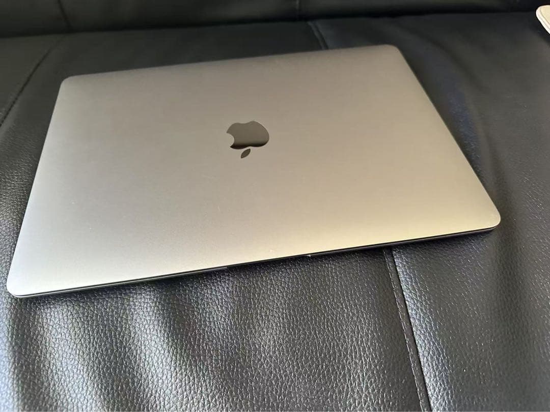 スペースグレー MacBook 本体
