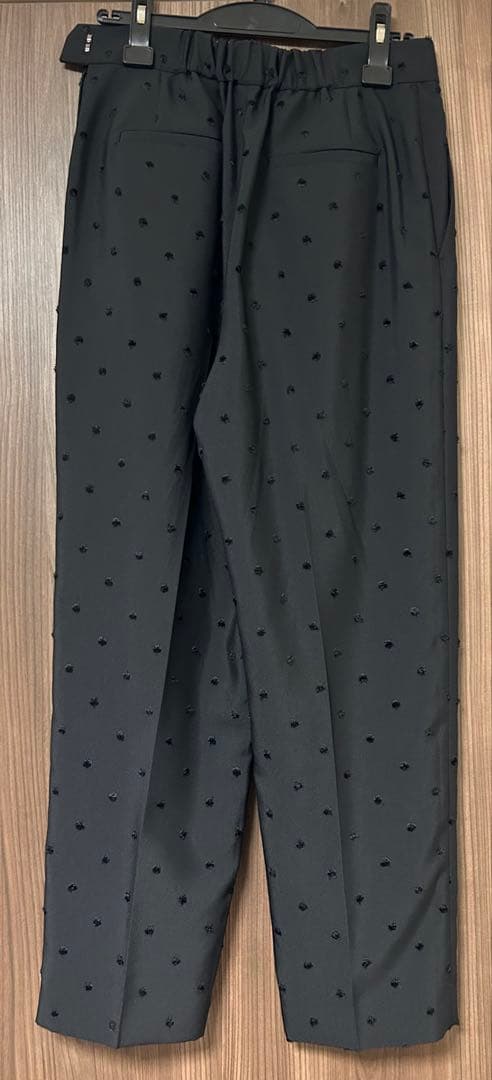 ★ノーリーズ★ ウォッシャブルドットツッキリツータックテーパードパンツ