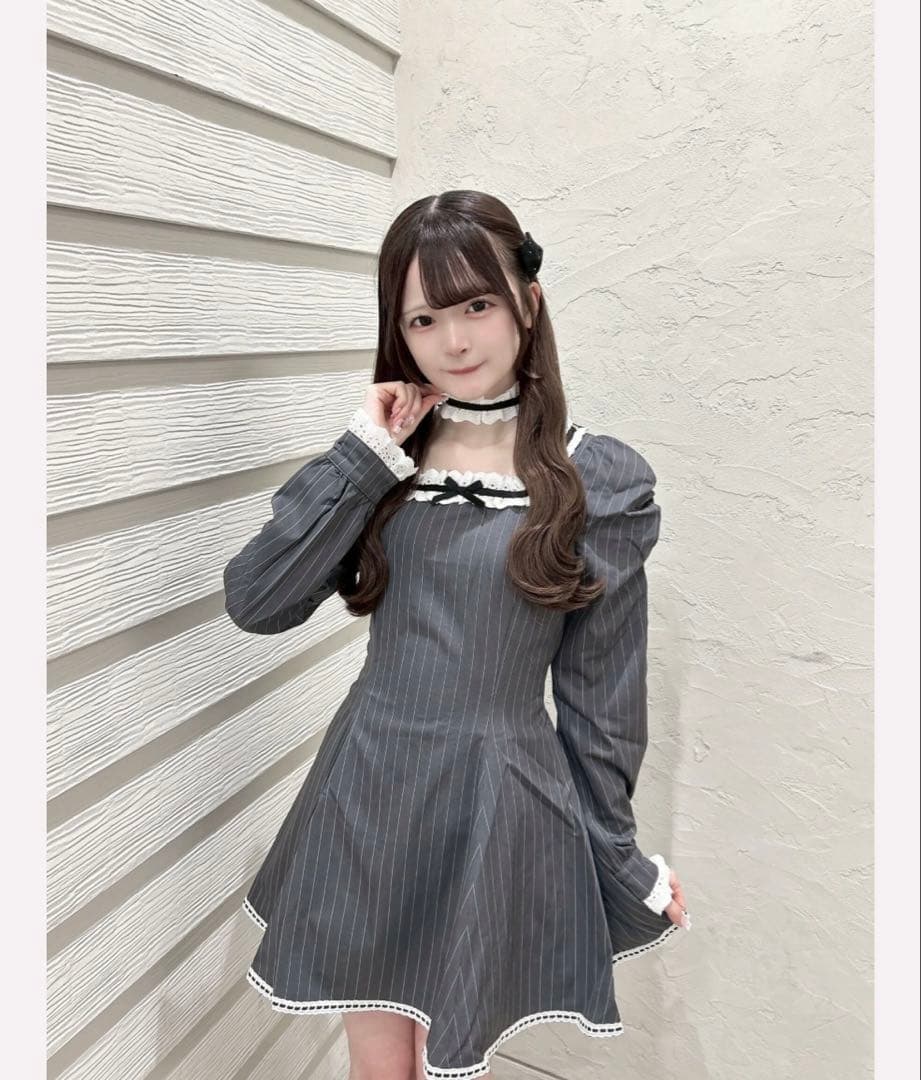 【pium】チョーカー付きコットンフリル長袖ワンピース