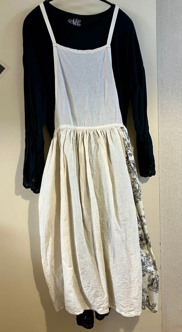 クロスギャザーのエプロンドレス　黒トワルドジュイ　mifumiさん