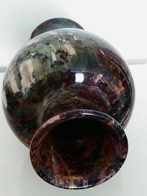 台湾製花瓶 電気で変化