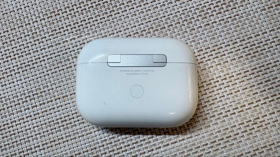 AirPods pro第一世代　Lightning端子モデル