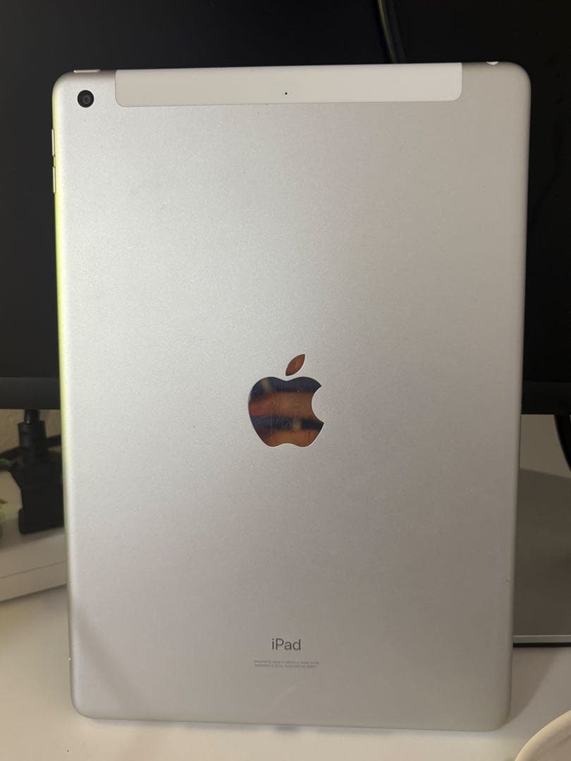 [値下げ]iPad 第7世代 128GB SIMフリーWiFi+Cellular