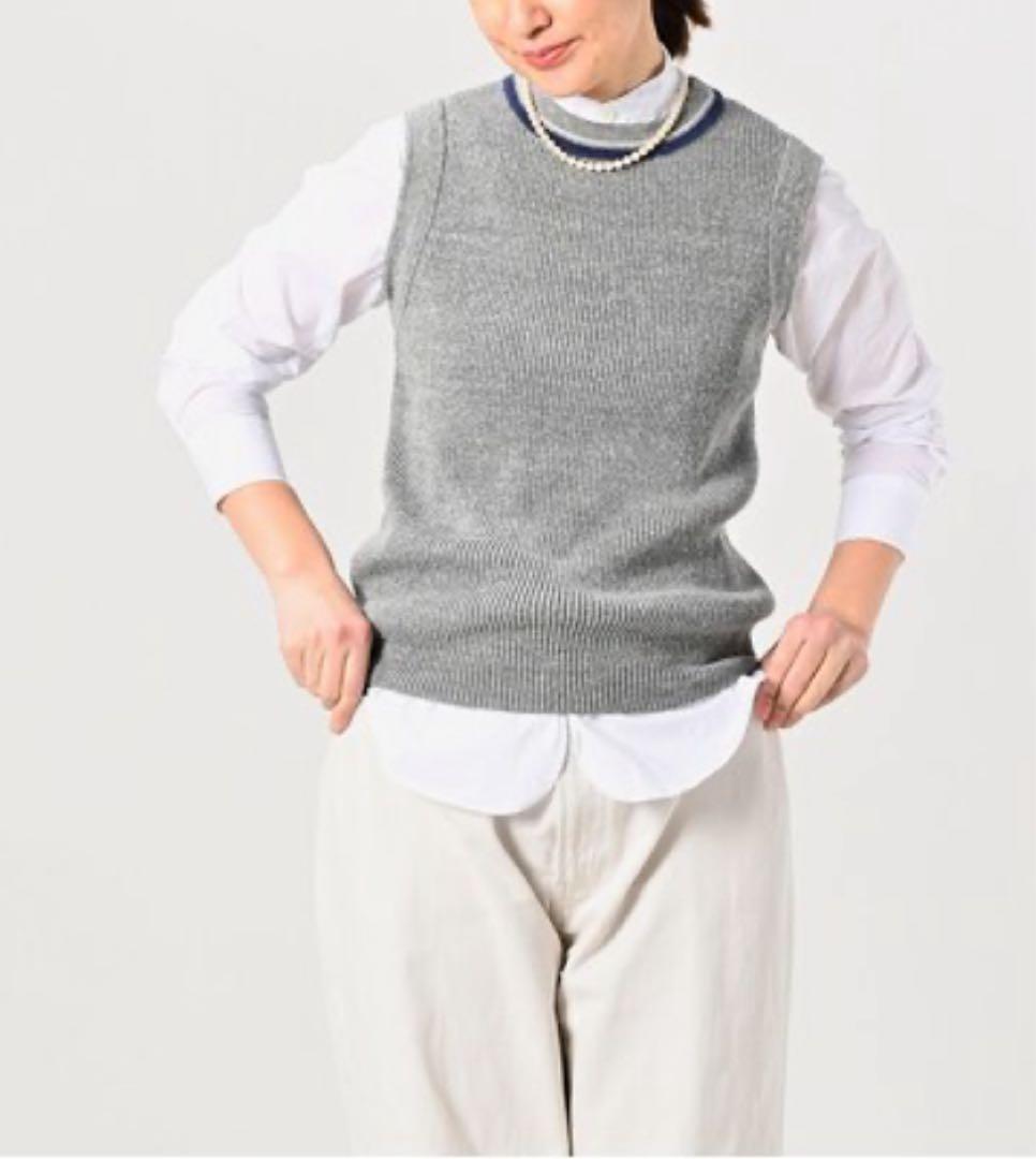 近年モデル✨45R チルデンニットソーのベスト R刺繍 グレー　美品