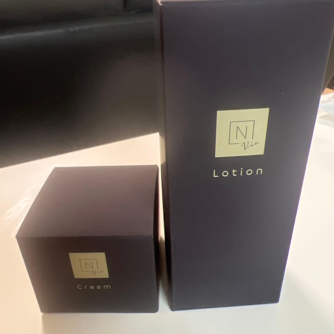 NオーガニックVie【新品未開封品】 ローション・バリアクリーム　各一個セット