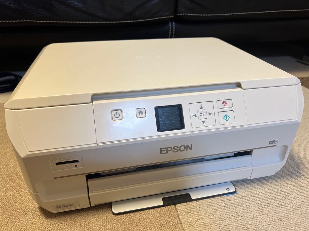 【美品】EPSON インクジェットプリンター 本体　EP-706A