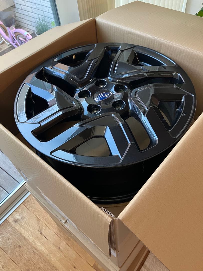 2/2 新型フォレスター純正18インチ アルミホイール2本