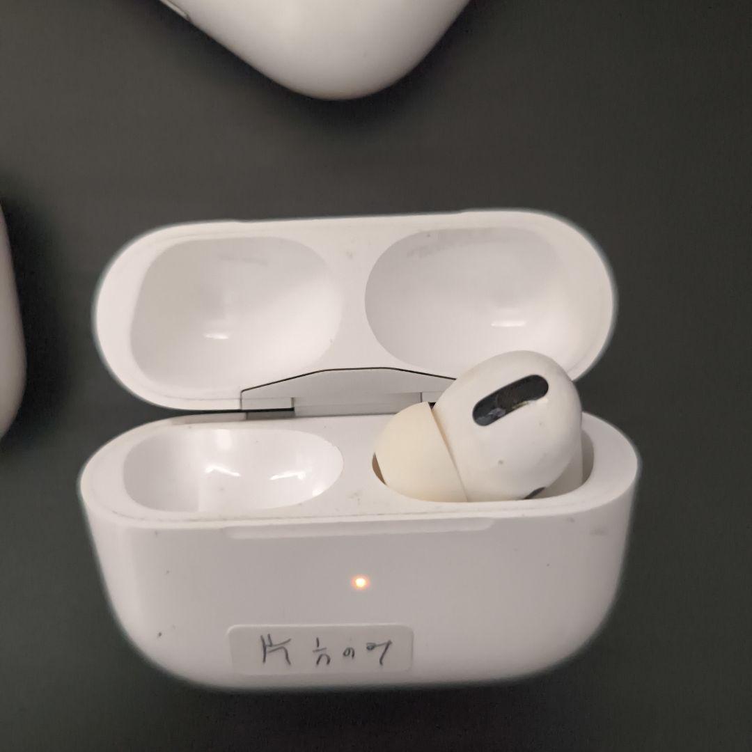 ジャンク　AirPods本体 充電ケース付き　a2190 a2700