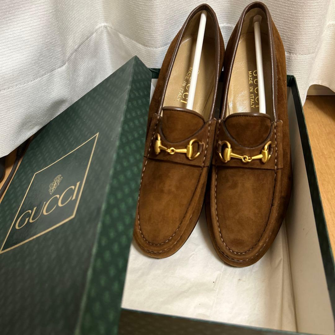 A*y様 t*a様 GUCCI ブラウン スエード ローファー