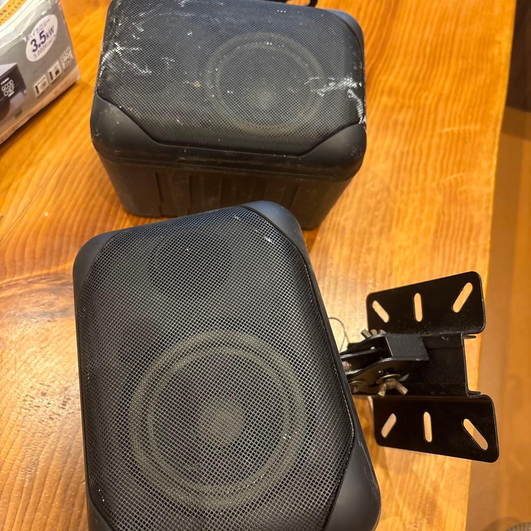 コンパクト ブラック スピーカー 壁掛け