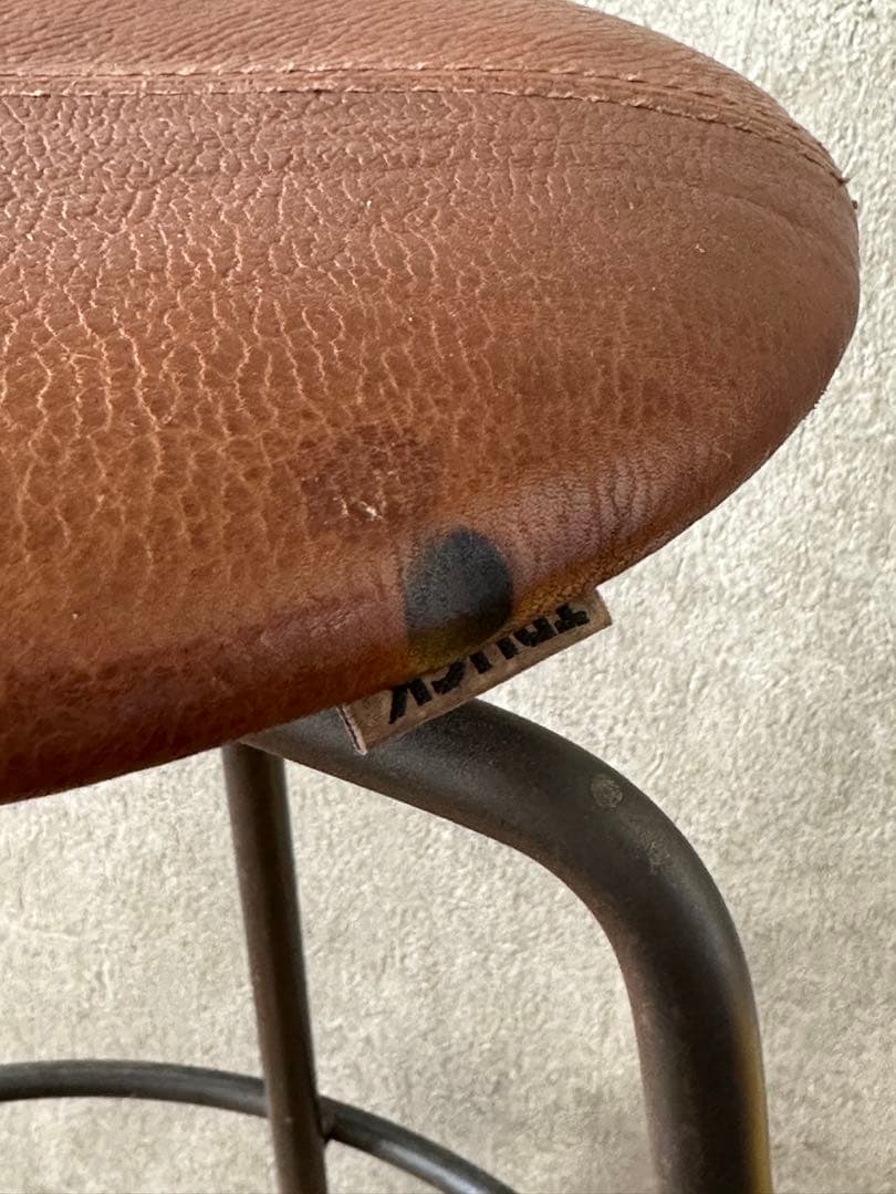 TRUCK FURNITURE レザースツール 本革 アイアン　最終値下げです