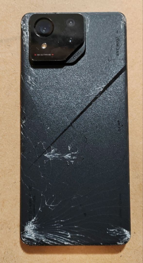 ROG Phone 8 Pro メモリー16GB ストレージ512GB