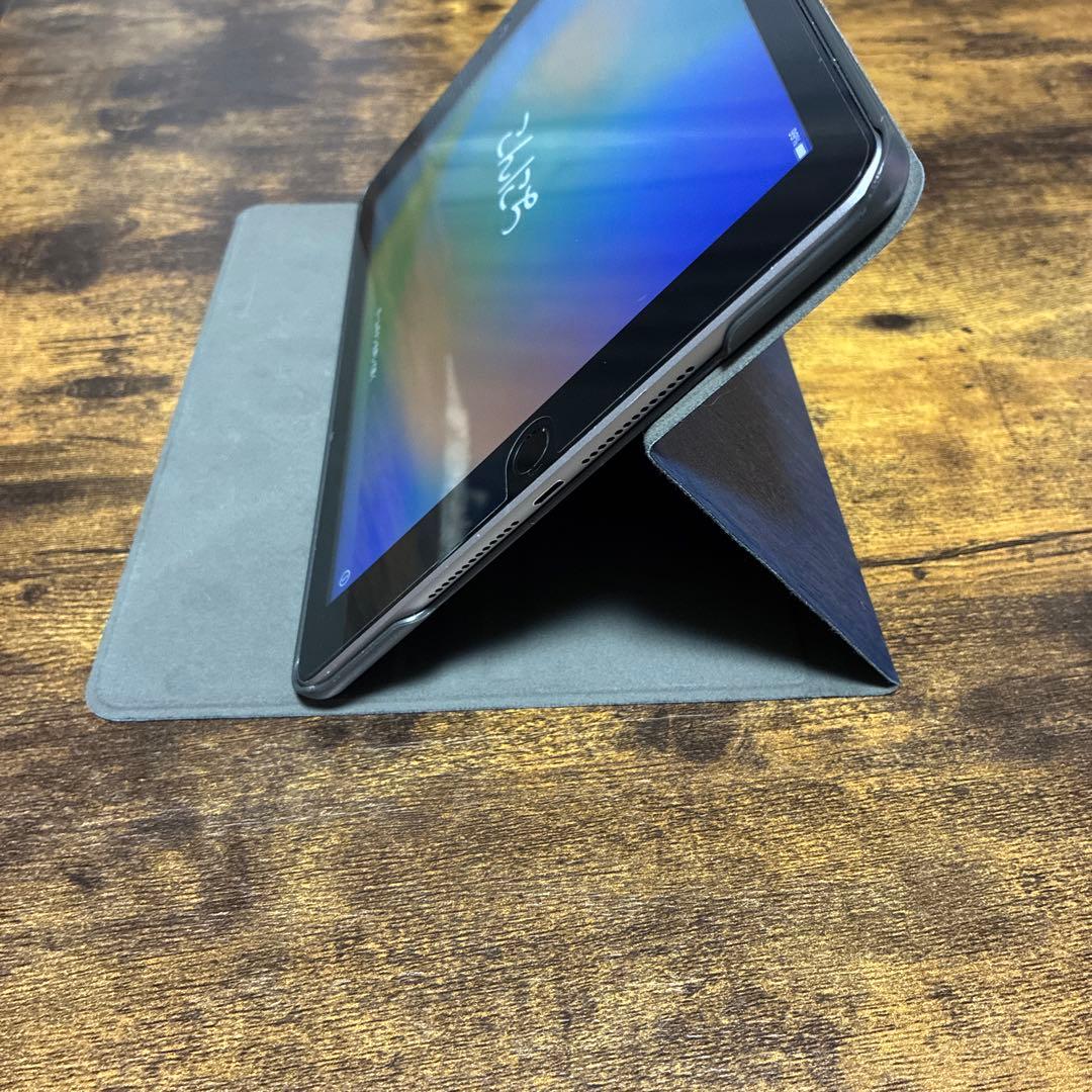 iPad 第5世代 Wi-Fiモデル 32GB スペースグレー 動画視聴に