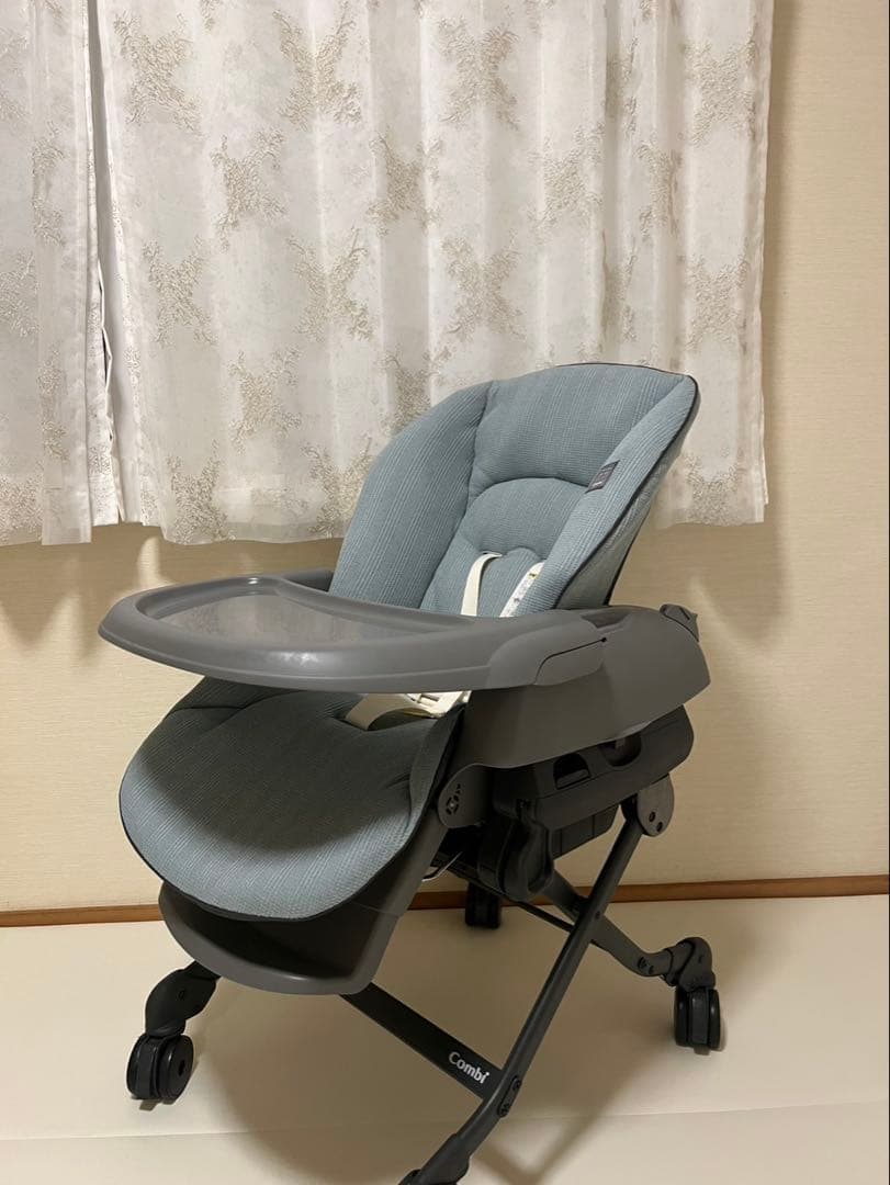 【美品】Combi ネムリラ電動ハイローチェア