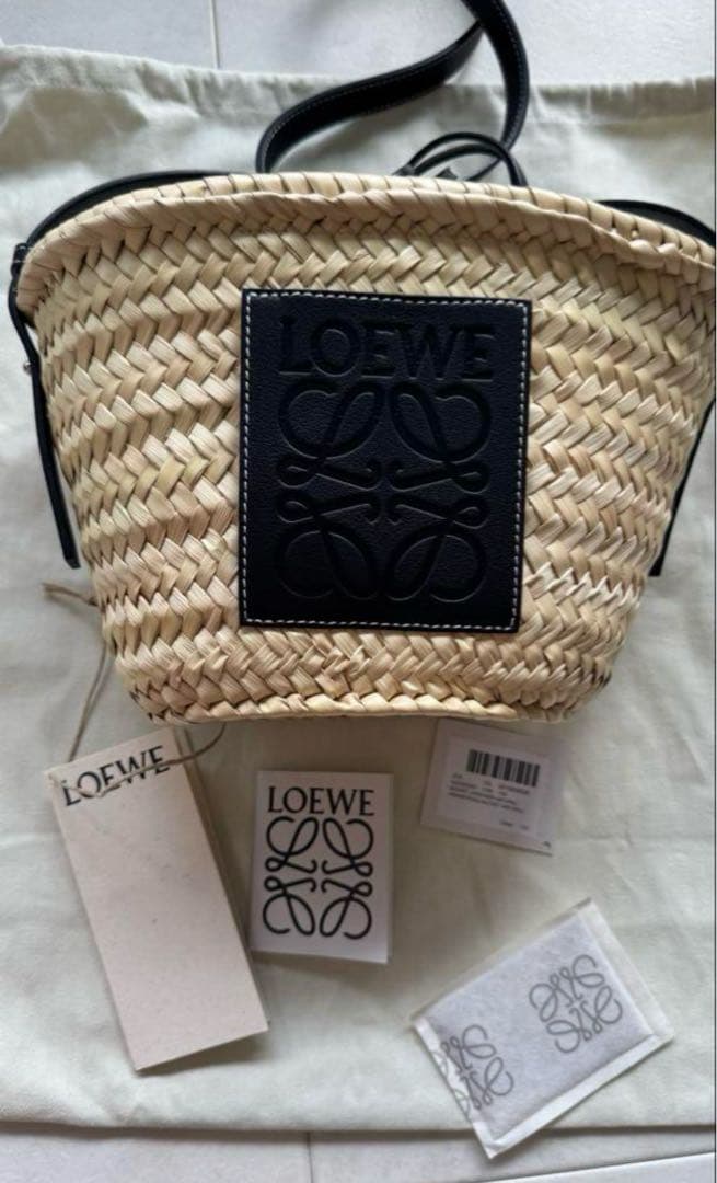 LOEWE ドローストリングバケットバッグ