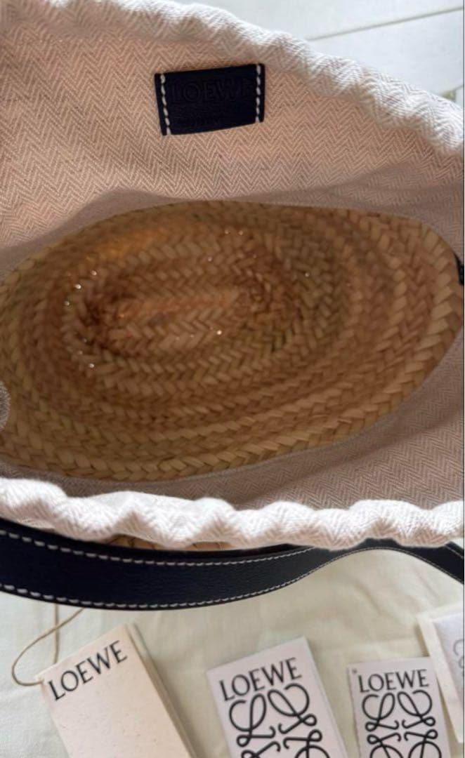 LOEWE ドローストリングバケットバッグ
