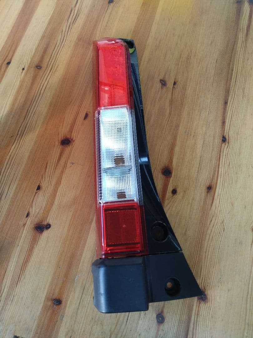 N-VAN Nバン NVAN左テールランプ テールライト点灯確認済み