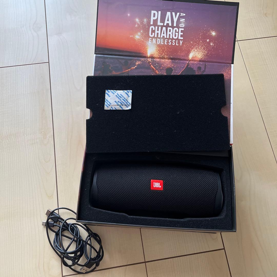 〈10月限定価格〉JBL CHARGE4