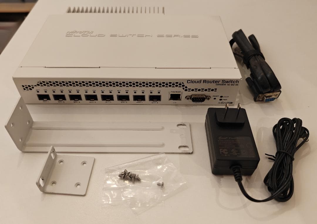 ルーター・ネットワーク機器 MikroTik CRS309-1G-8S+IN 10Gbps