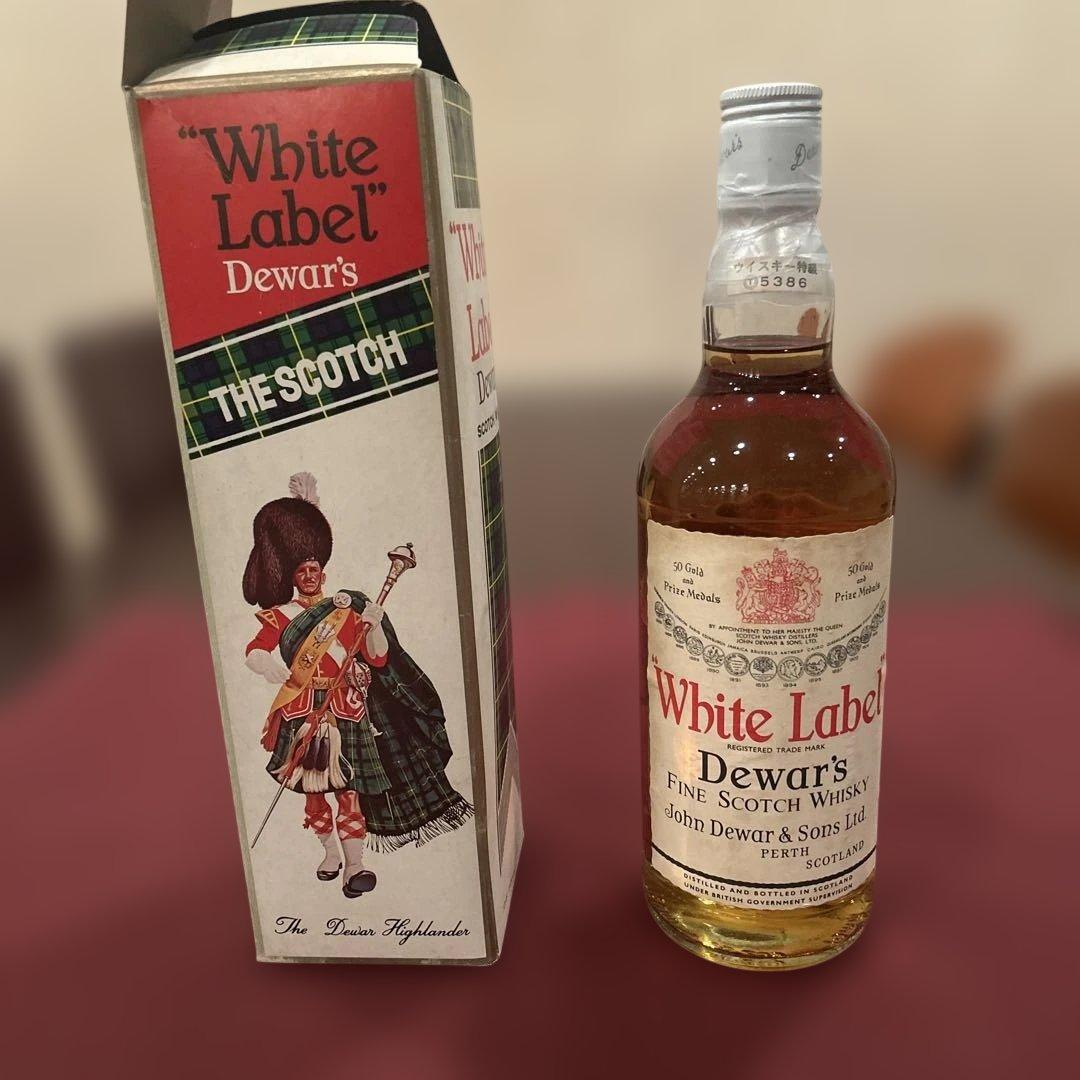 デュワーズホワイトラベル　特級表示760m箱あり