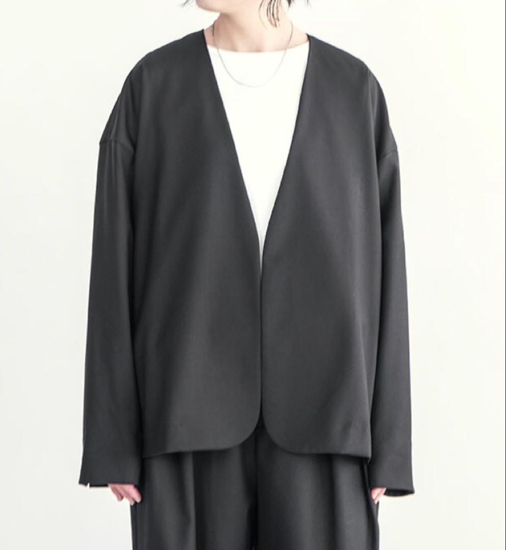 【美品】ソラモナラーム　ノーカラーワイドジャケット 黒