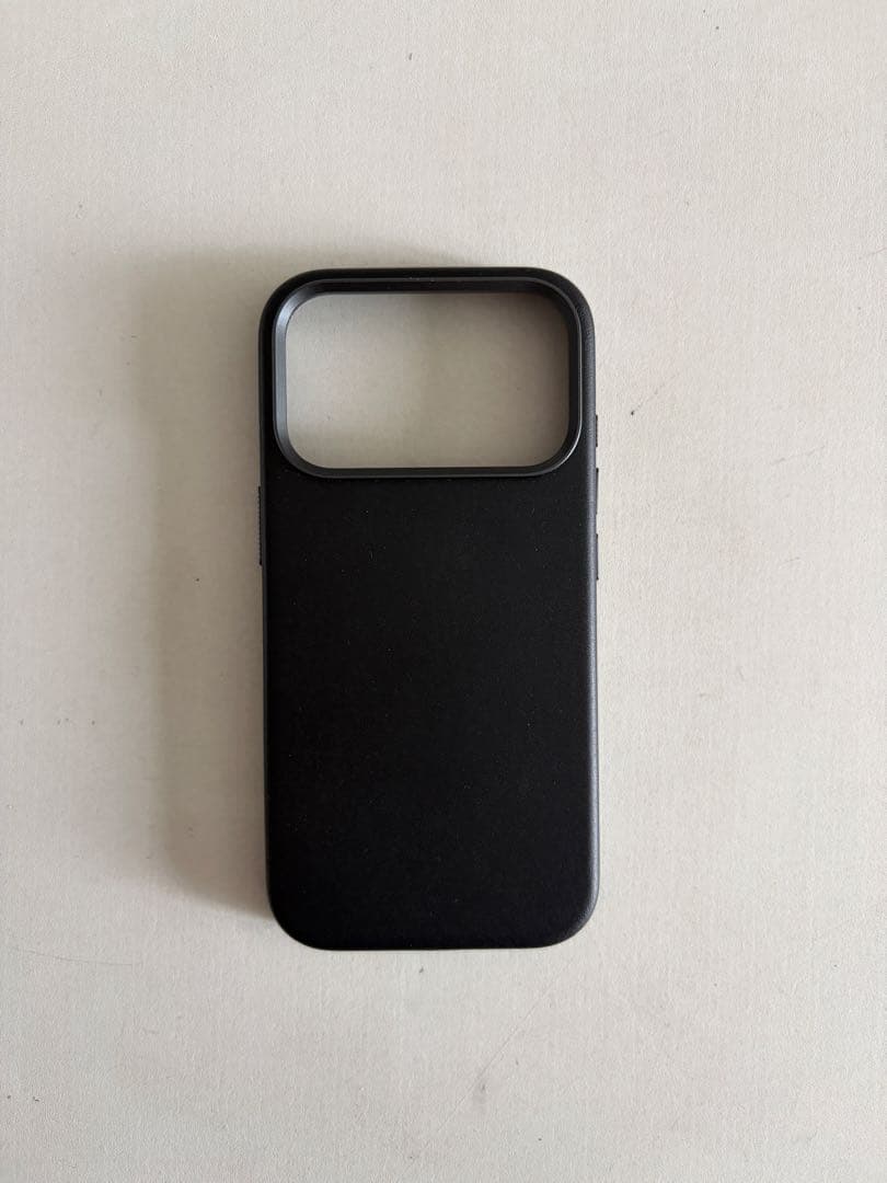 iPhoneアクセサリー NOMAD TRADITIONAL CASE iPhone 17Pro BLK