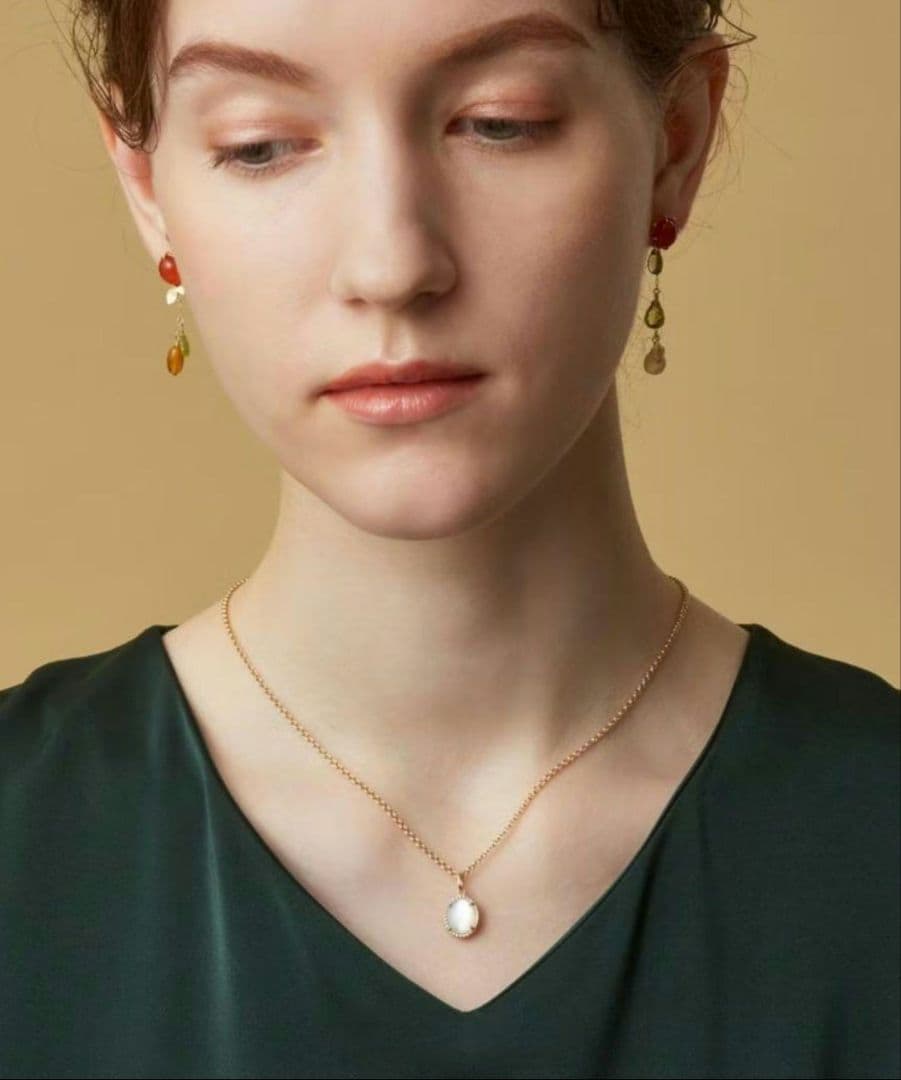 【新品】アガット K10 チャーム レモンクォーツ シェル 白蝶貝 クォーツ