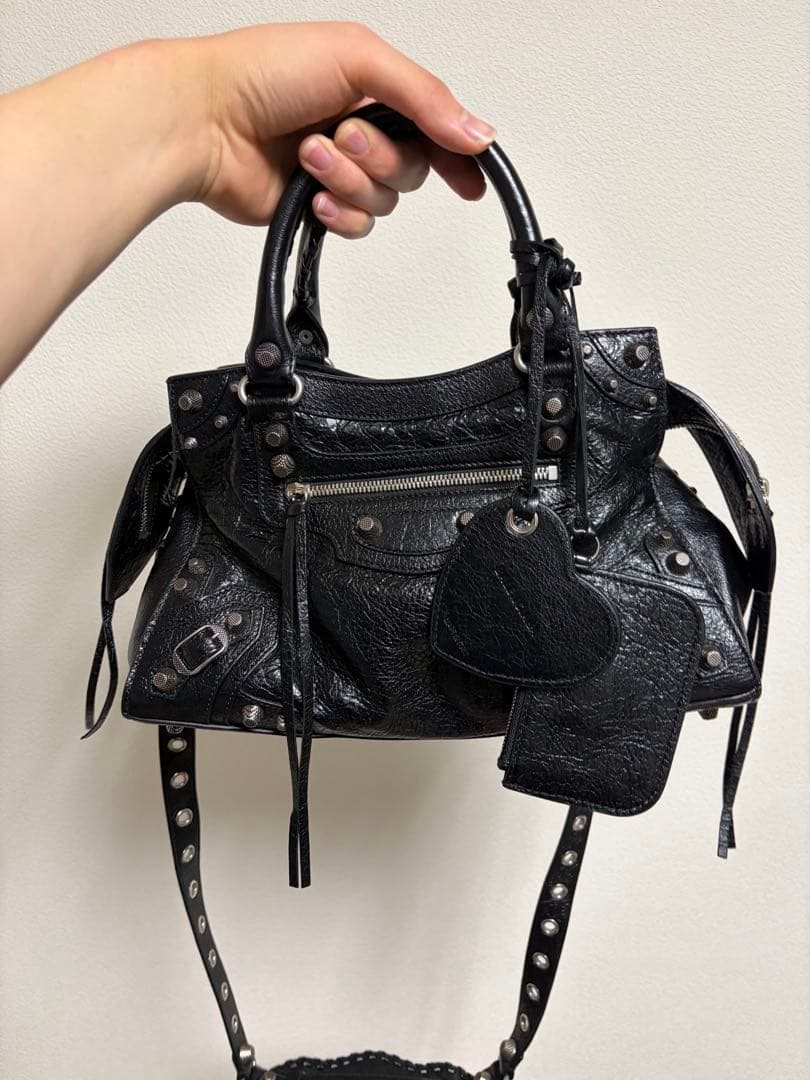 バレンシアガ　シティ　Le Carole バッグ　チャーム付き