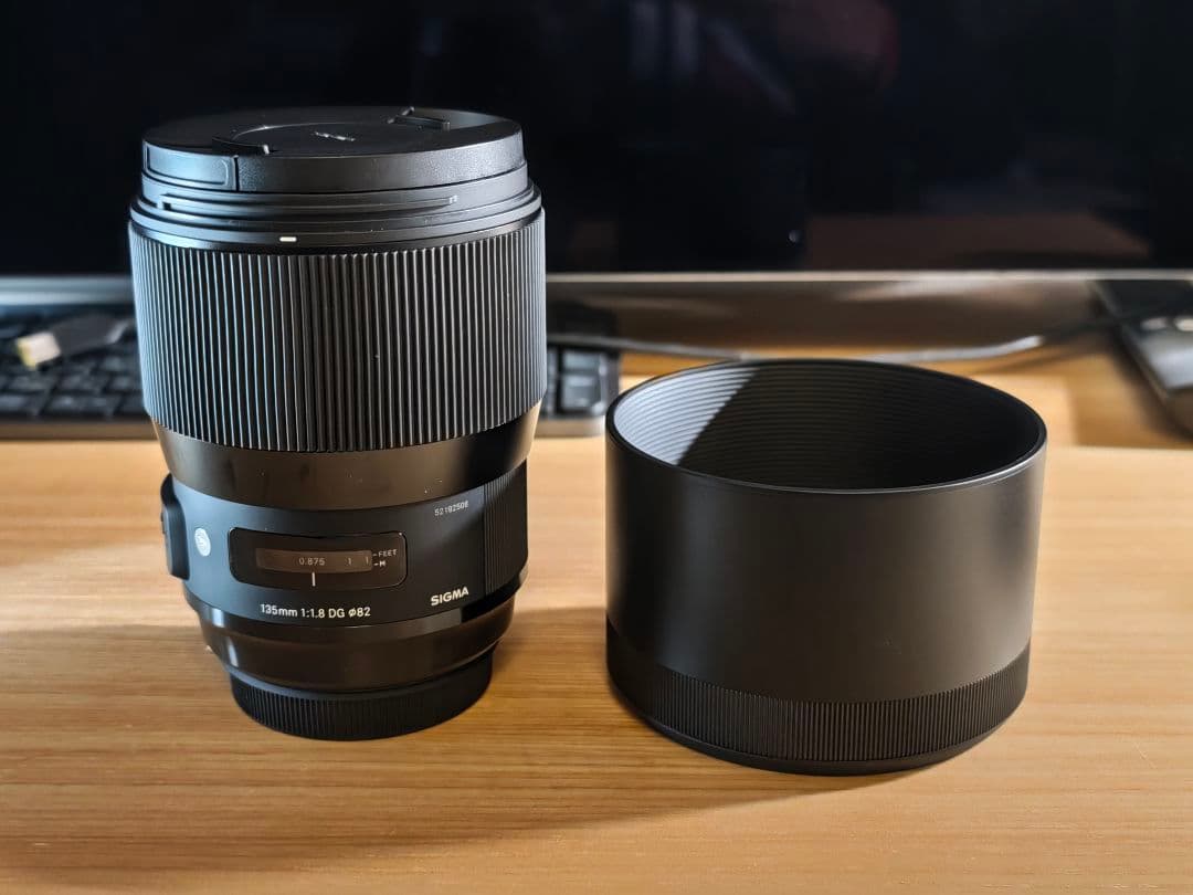 SIGMA Canon EFマウント135mm F1.8 DG HSM Art