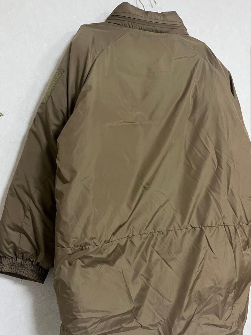 新品タグ付き yield モンスターダウンジャケット イールド ・アウター XL