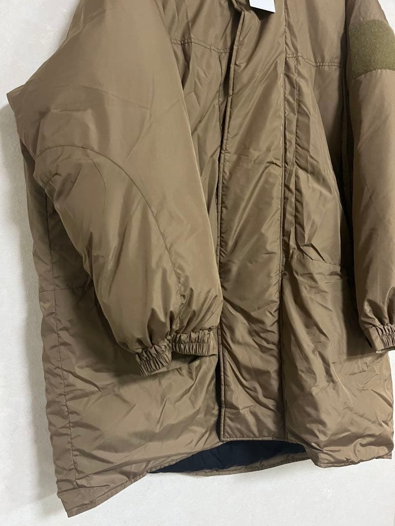 新品タグ付き yield モンスターダウンジャケット イールド ・アウター XL