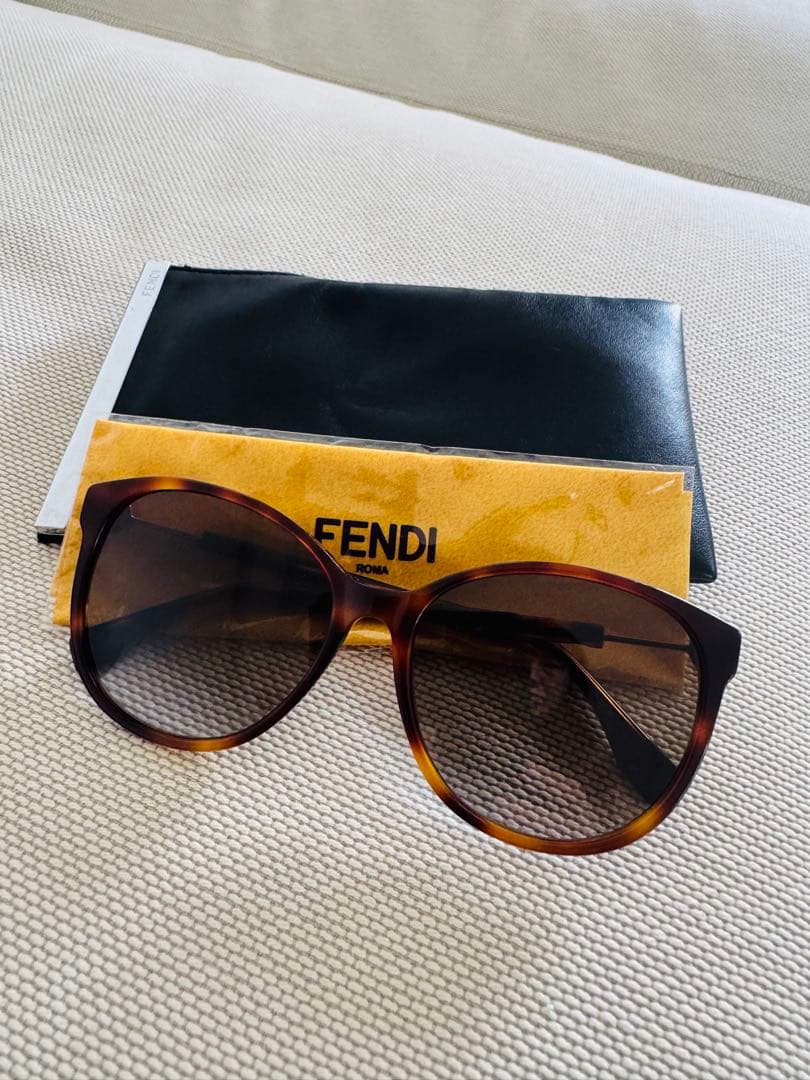 FENDI ブラウンサングラス　美品