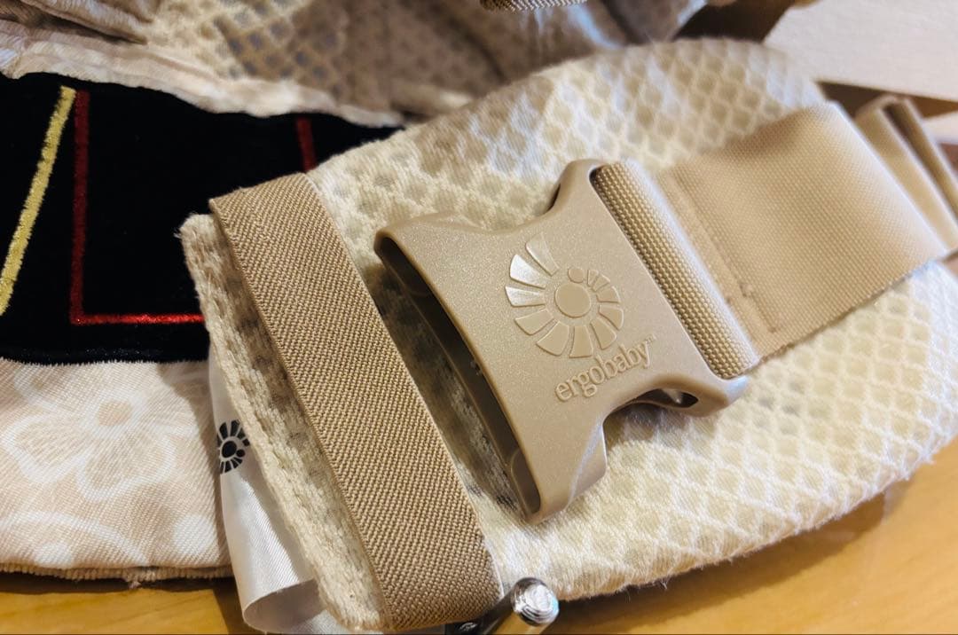 【mitun】【極美品】エルゴベビー　オムニ ブリーズ