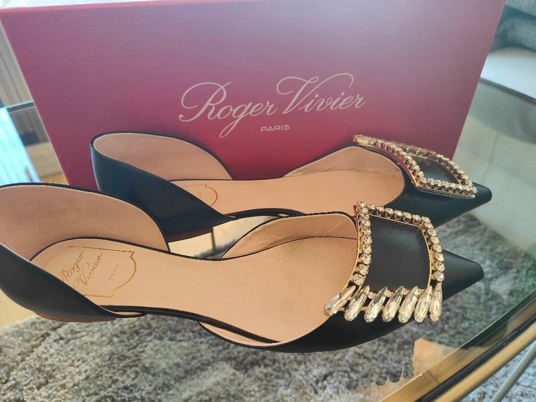 最終【極美品】Roger Vivierブラックパンプス 38 1/2 38.5