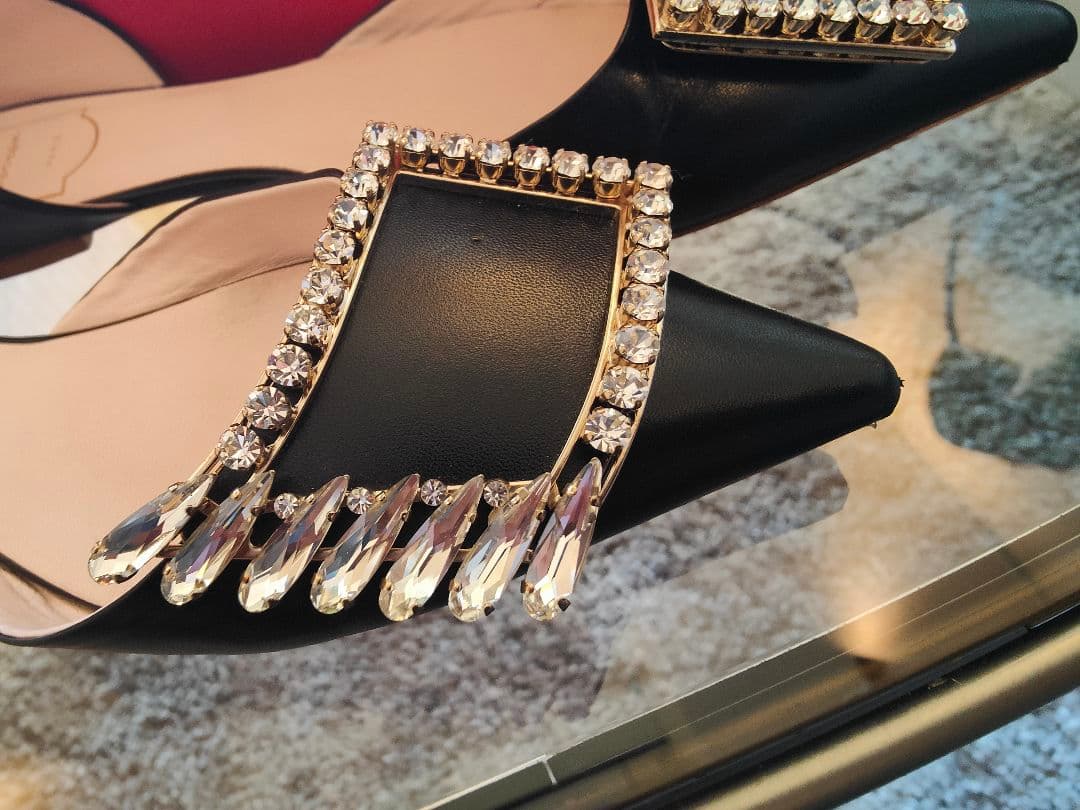 最終【極美品】Roger Vivierブラックパンプス 38 1/2 38.5