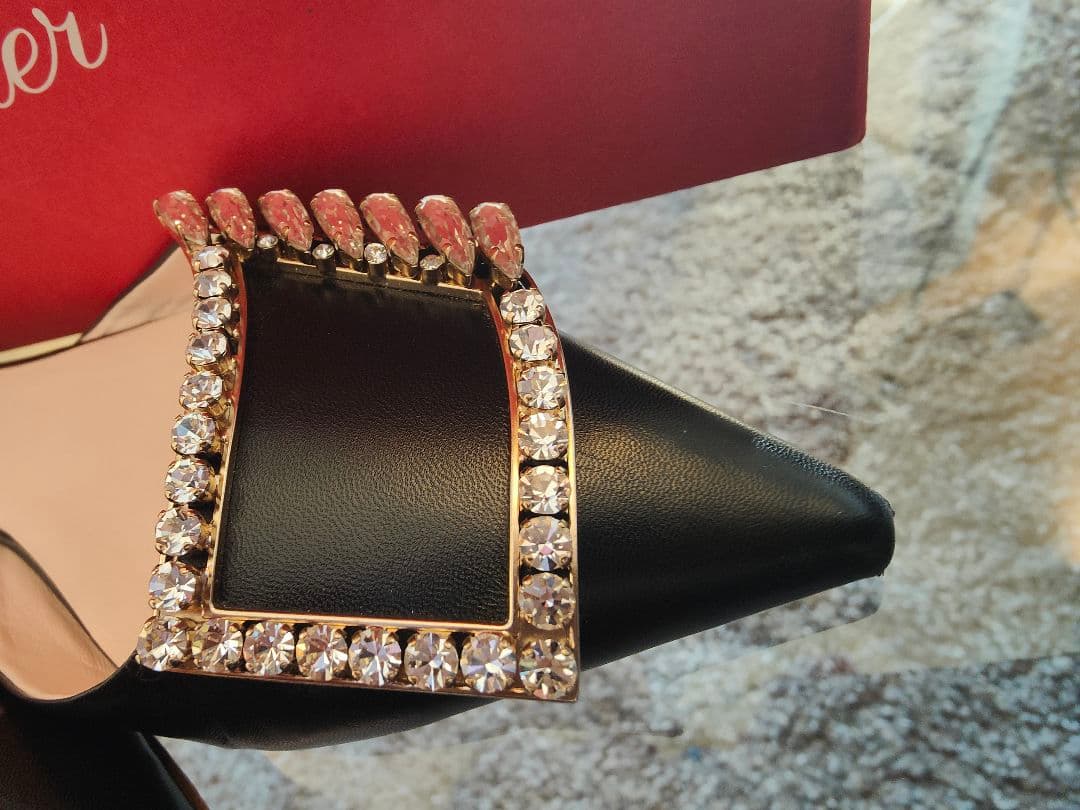 最終【極美品】Roger Vivierブラックパンプス 38 1/2 38.5