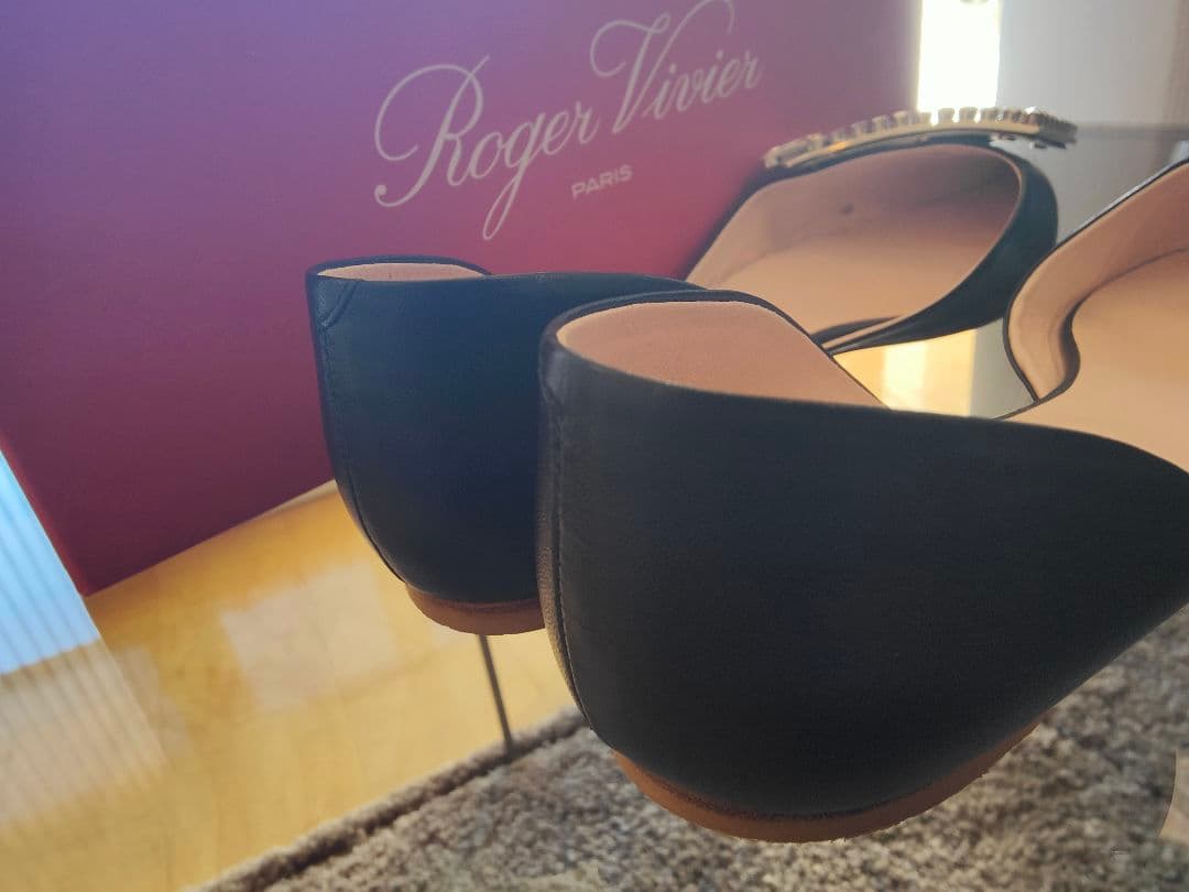 最終【極美品】Roger Vivierブラックパンプス 38 1/2 38.5