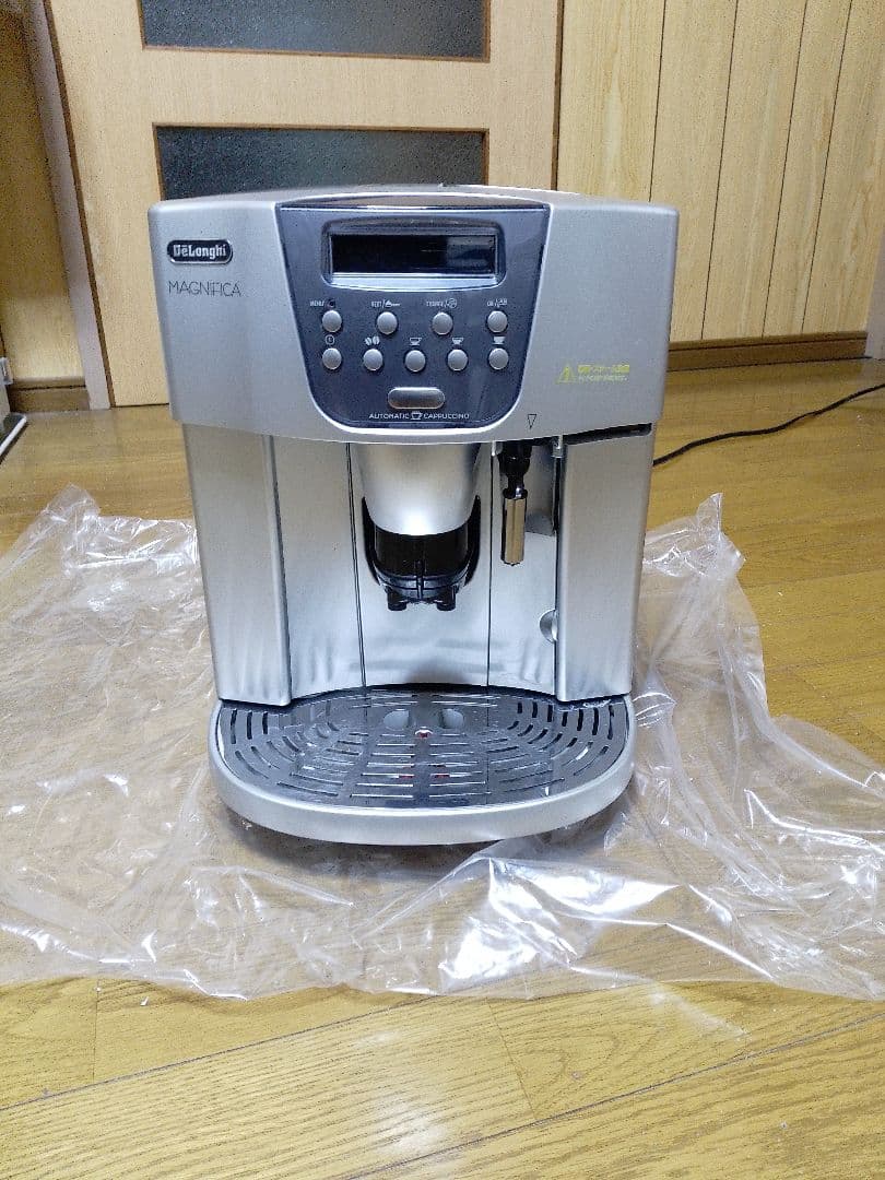 De'Longhi全自動エスプレッソマシン中古(動作確認済)