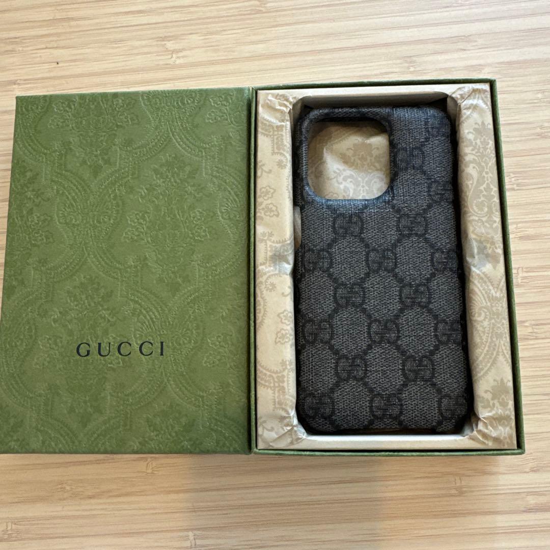 GUCCI iPhone15pro用ケース ダークグレー