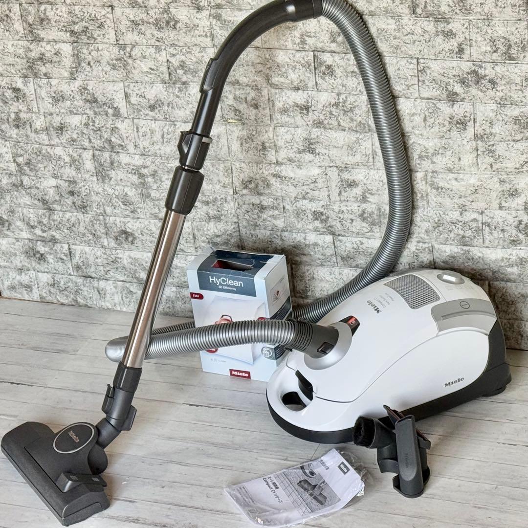 掃除機・クリーナー Miele Compact C1 Pure Suction SCA03