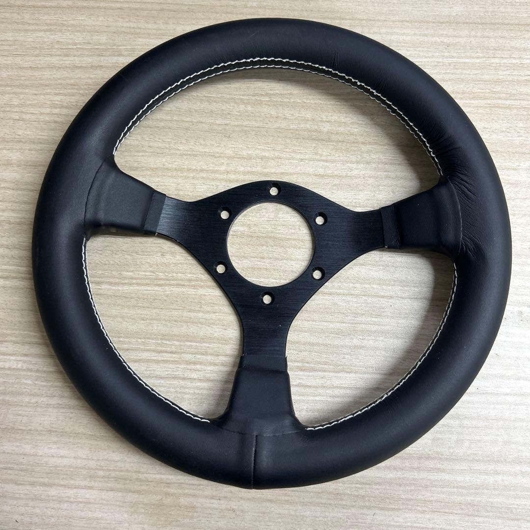 28パイ ブラック ステアリングホイール