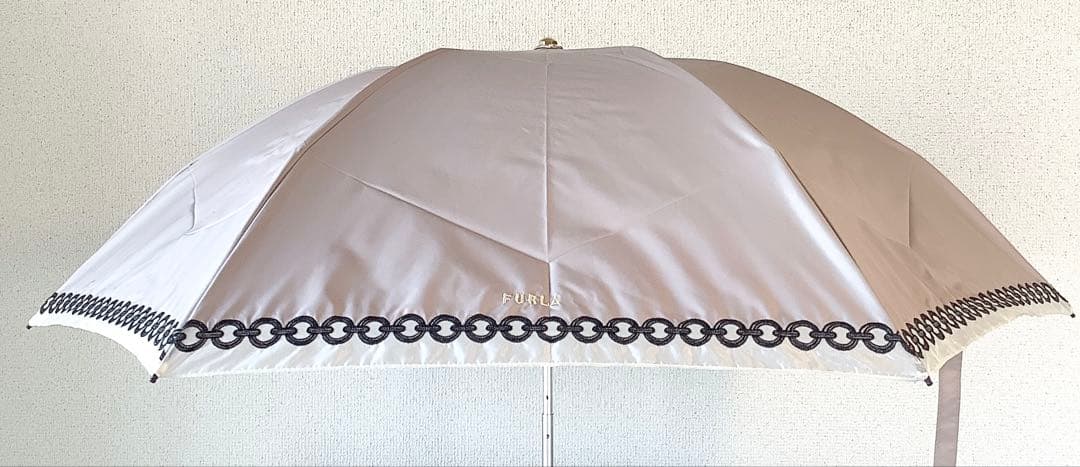 新品★フルラ★FURLAオーガンジーチェーン刺繍 晴雨兼用折りたたみ傘★グレー