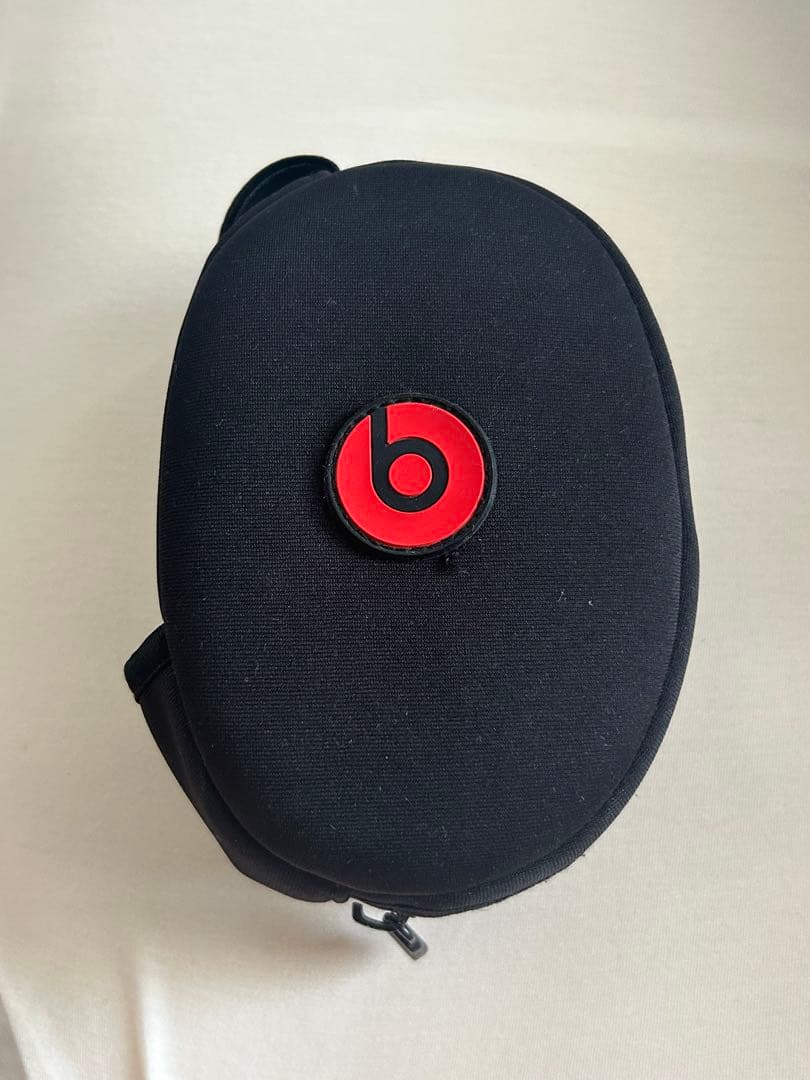 Beats Solo HD ヘッドフォン ブラック/レッド