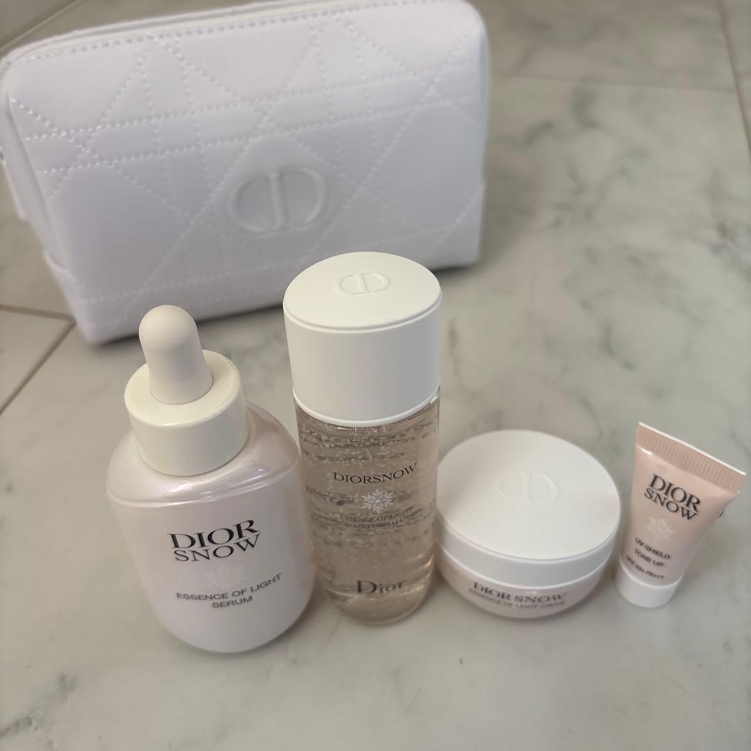 Dior スノーエッセンスコフレ