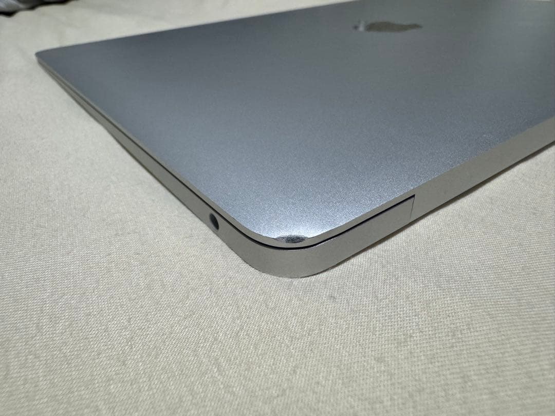 Apple macbook Air M1 8GB 256GB シルバー