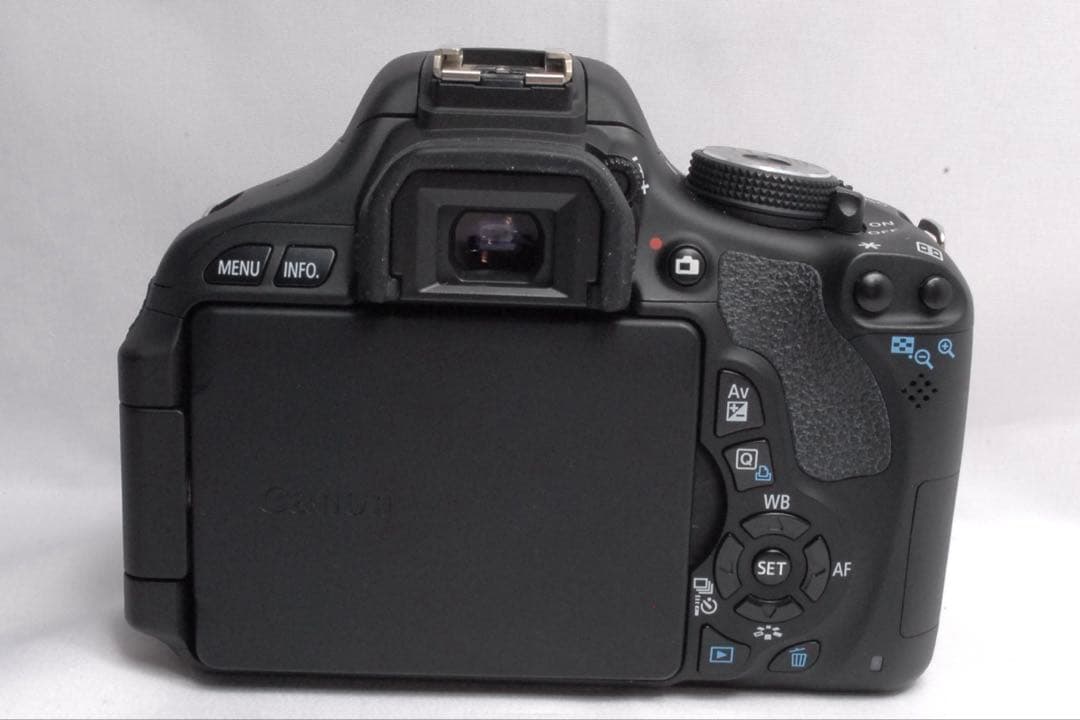 Canon EOS Kiss X5 ダブルレンズ カメラデビューバック付動作良好