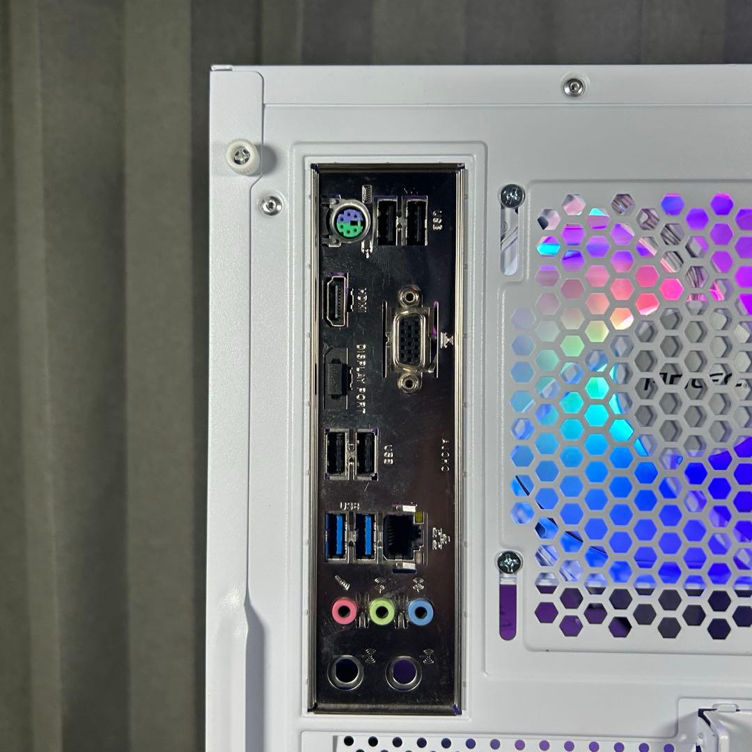 高性能 白 ゲーミングPC RX5700xt Windows11 ワイルズ超快適