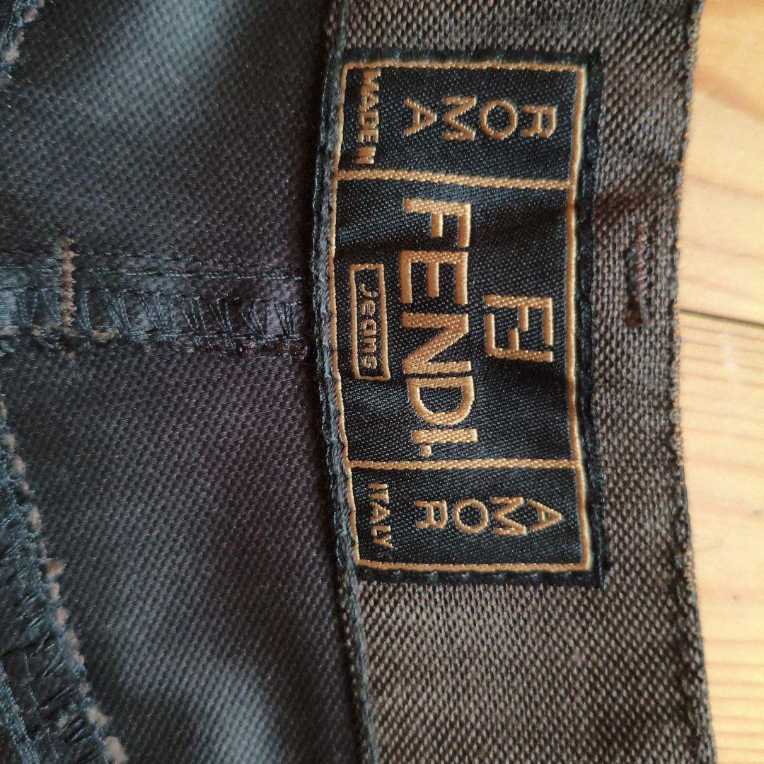 FENDI ブラウンショートパンツ