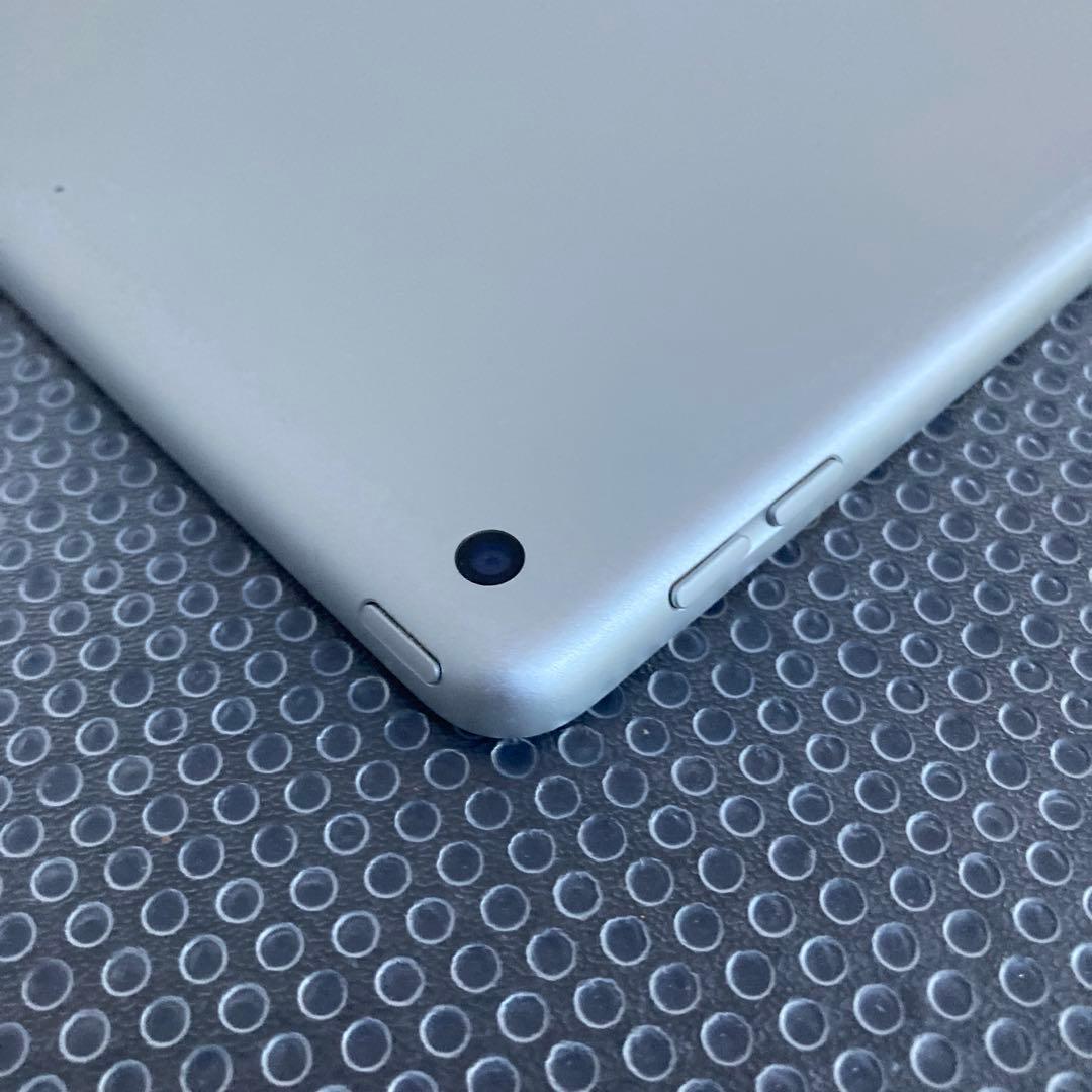 4071【早い者勝ち】電池良好☆iPad8第8世代128GB WIFIモデル☆